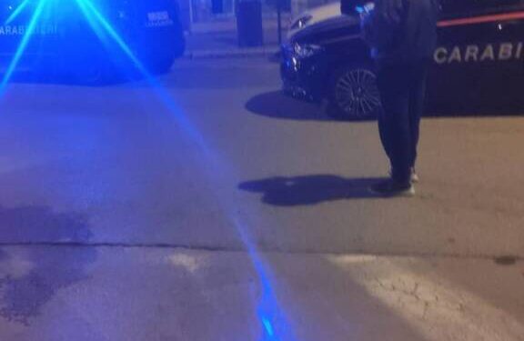 Fanno esplodere un bancomat a Lavello e portano via i soldi