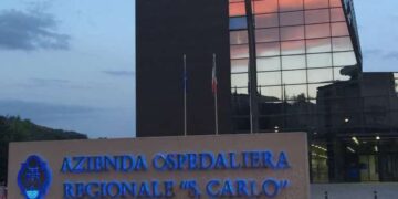 La Fondazione Nadia Toffa dona nuove poltrone per la chemioterapia all’ospedale di Potenza