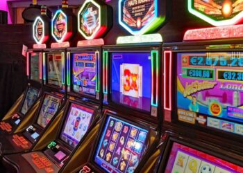 Trafugava denaro dalle slot machine, sorpreso e arrestato un 54enne di Casal Velino