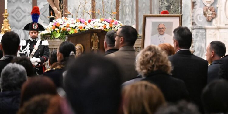 A Salerno una veglia di preghiera nel ricordo di Papa Francesco