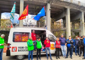 Prosegue la protesta dei metalmeccanici lucani: quarta giornata di sciopero davanti all’Italtractor ITM di Potenza