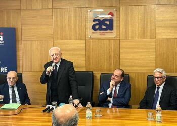 Regione Campania e Asi firmano il protocollo per la nascita di un hub dell’aerospazio a Salerno