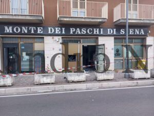 Torna a colpire la banda dei bancomat in Basilicata: colpo, nella notte, a Baragiano