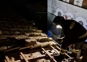 Incendio in un’abitazione a Ogliara: provvidenziale l’intervento dei Vigili del Fuoco