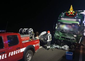 Tragico schianto nella notte a Genzano di Lucania: due giovani perdono la vita sulla SS655