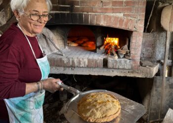Nel vivo della tradizione pasquale con la  “pizza chiena” di Rosa
