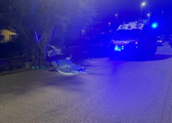 Ebrima muore a 19 anni a Roscigno a bordo di una bici: fatale lo scontro con un albero di ulivo