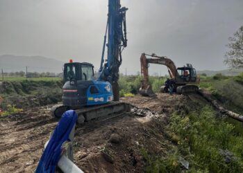 A breve l’installazione dei piloni per il ponte di Caiazzano. Avviata l’azione di “palificazione”