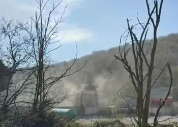 Satriano di Lucania. Fumi dell’impianto di bitume, i cittadini: “Non ne possiamo più”