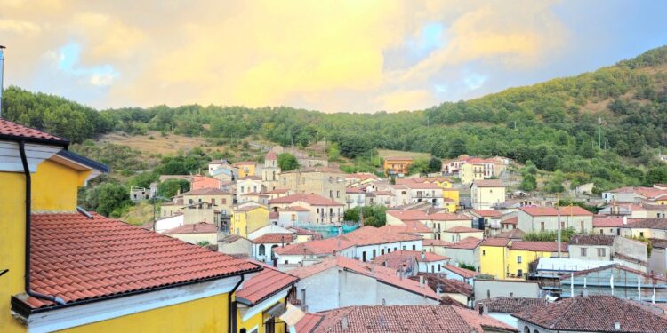 Sasso di Castalda abbraccia la sostenibilità: primo comune lucano nella Rete dei Comuni Sostenibili