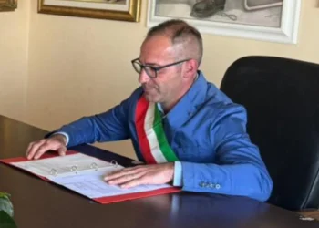 Il vicesindaco Virgilio Giudice subentra a Giovanni Fortunato alla guida del Comune di Santa Marina