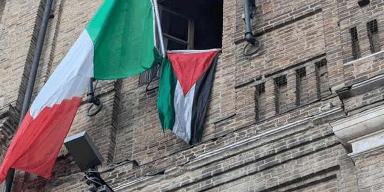 Solidarietà alla Palestina: l’Associazione Schierarsi invita i Comuni del Vallo di Diano e del Cilento a esporre la bandiera palestinese