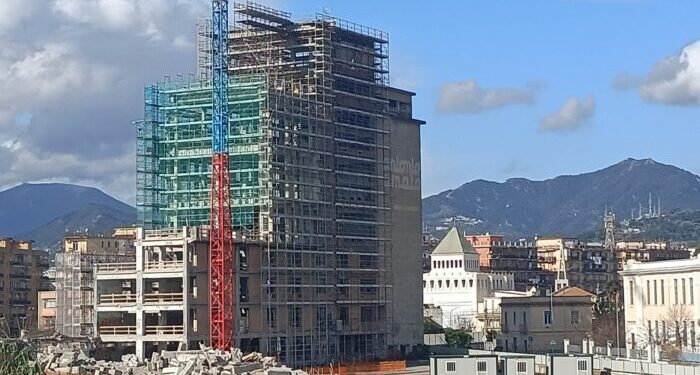 Stop ai lavori nell’ex Pastificio Amato: scoperti reperti romani, interviene la Soprintendenza