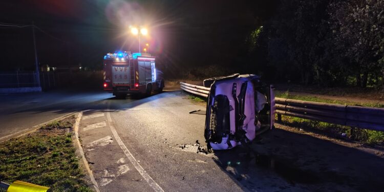 Auto si ribalta a Eboli: tre donne ferite. Una è grave