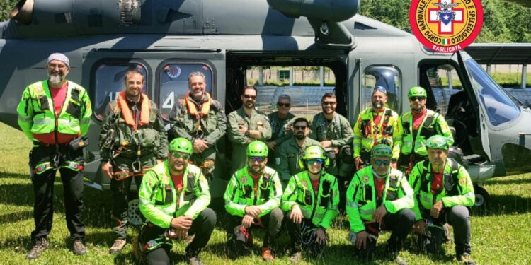 Soccorso Alpino Basilicata e Aeronautica Militare insieme a Latronico per un’esercitazione