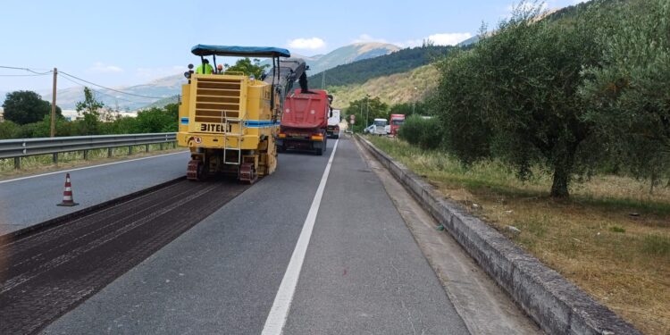  SS19 “Delle Calabrie”, al via i lavori di nuova pavimentazione: Anas annuncia l’avvio del primo intervento Tra Atena Lucana e Polla