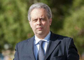 Ponte Tanagro ancora chiuso dopo 4 anni. Il Codacons Cilento denuncia: “Dov’è finita la trivella? È una vergogna!”