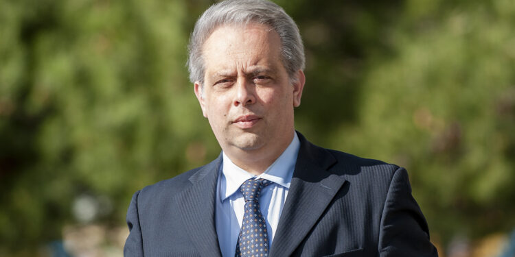 Ponte Tanagro ancora chiuso dopo 4 anni. Il Codacons Cilento denuncia: “Dov’è finita la trivella? È una vergogna!”