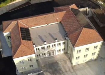 Postiglione inaugura la nuova casa comunale alla presenza del presidente Vincenzo De Luca