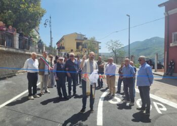Riaperta a Roscigno via 4 Novembre: restituita alla comunità la storica “strada della banca”