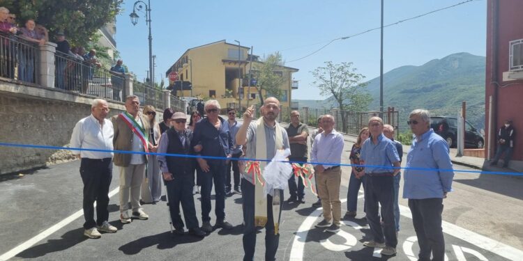 Riaperta a Roscigno via 4 Novembre: restituita alla comunità la storica “strada della banca”