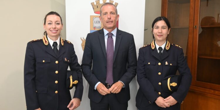 Potenza, presentati i nuovi Commissari Paola Garofalo e Federica Petrillo: assegnate all’Ufficio Immigrazione e al Personale