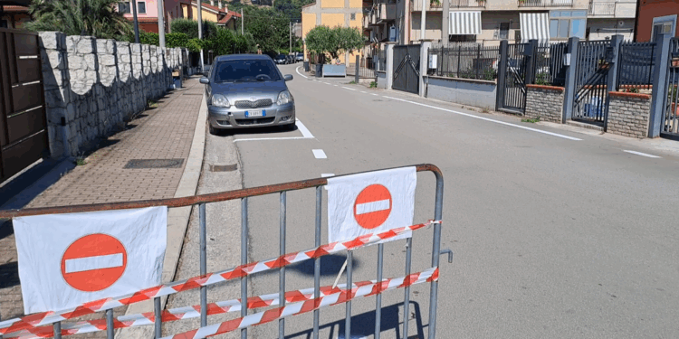 Sant’Arsenio, nuovo senso unico in via San Sebastiano. Pica: “Più sicurezza e ordine per pedoni e automobilisti”