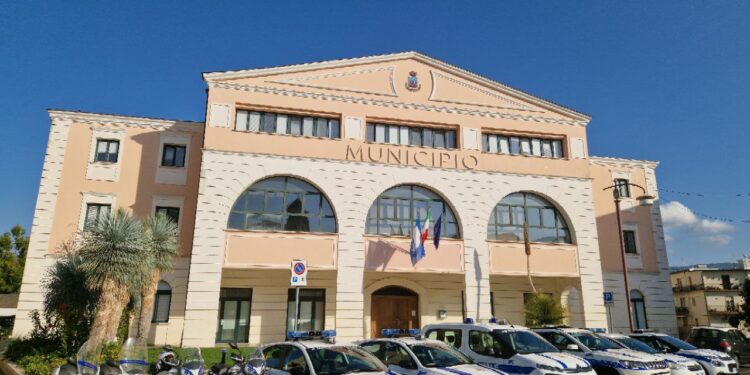 Agropoli, Polizia Municipale sequestra auto rubata e senza assicurazione sulla SS18