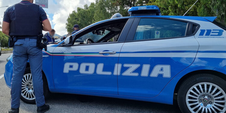 La Questura di Salerno emette un provvedimento di espulsione per un pluripregiudicato