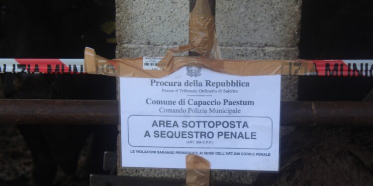 Capaccio: sequestrata azienda zootecnica per illecito smaltimento rifiuti. Operazione della Polizia Locale e Accademia Kronos
