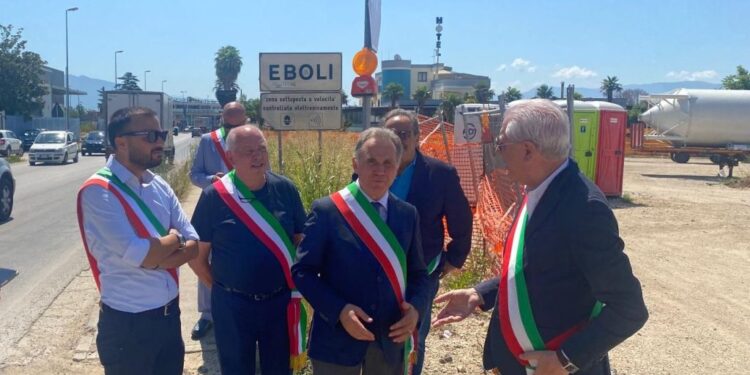 Via libera al nuovo svincolo autostradale di Eboli. Intanto i sindaci protestano per i ristori bassi