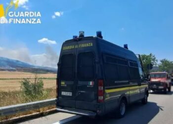 Sotto choc dopo un incidente nel Potentino, camionista salvato dai finanzieri