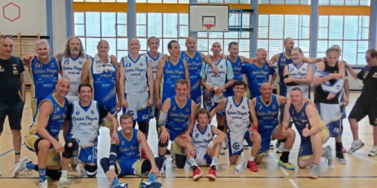 Amici da sempre compagni di squadra, tre atleti di Maxibasket di Sala Consilina presenti al Campionato Mondiale elvetico