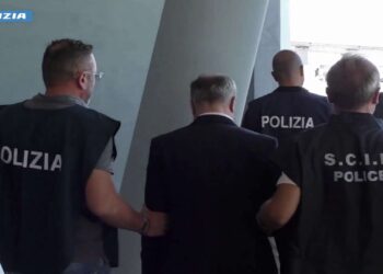 Condannato a 25 anni di reclusione per reati anche nel Salernitano, arrestato latitante