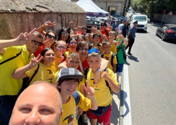 Una giornata speciale a Castel Gandolfo: i giovani di Montesano ricevono la benedizione di Papa Leone XIV