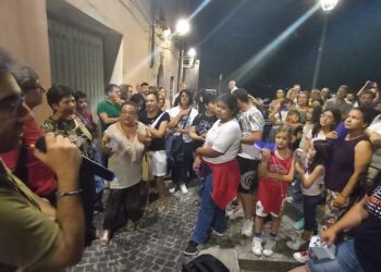 Sala Consilina riscopre il suo passato passeggiando “Tra Vicoli e Poesia”