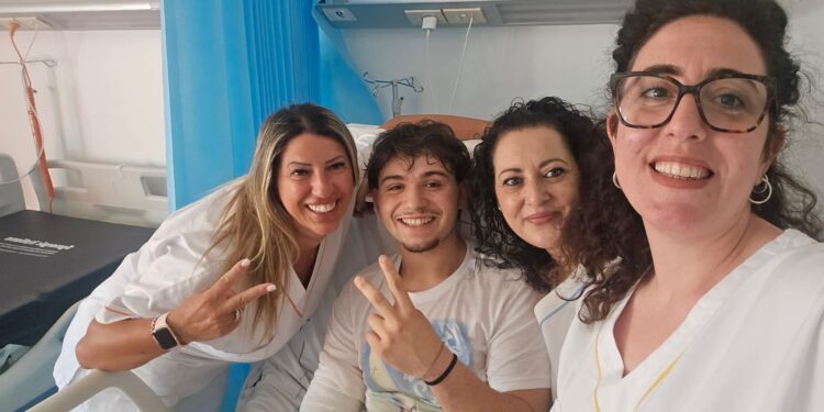 Esame di Stato in ospedale: Carmine Pio sostiene la prova orale nel reparto di chirurgia del “Curto”di Polla