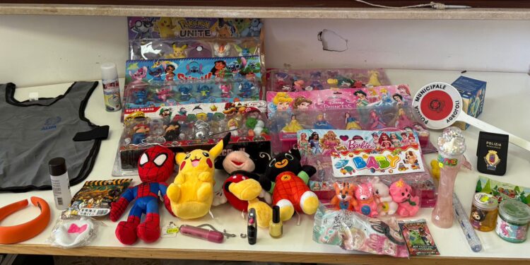 Agropoli, maxi sequestro di giocattoli non sicuri: operazione congiunta tra Polizia Municipale e Dogane