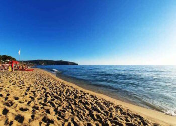 Due giovani trascinate al largo a Palinuro: salvate da alcuni bagnanti