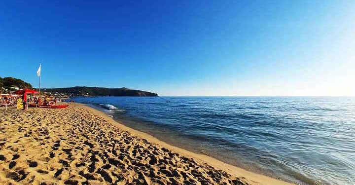 Due giovani trascinate al largo a Palinuro: salvate da alcuni bagnanti