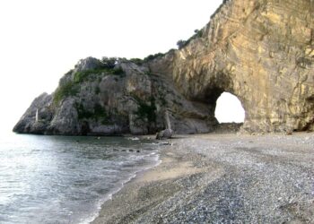 Terminati i lavori di messa in sicurezza dell’arco di Palinuro. Presto restituito al pubblico