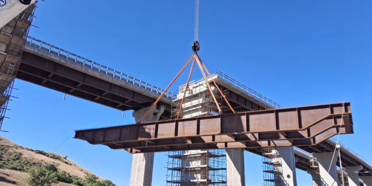 Viadotto “Franco”, varate tre nuove campate sul raccordo Sicignano-Potenza