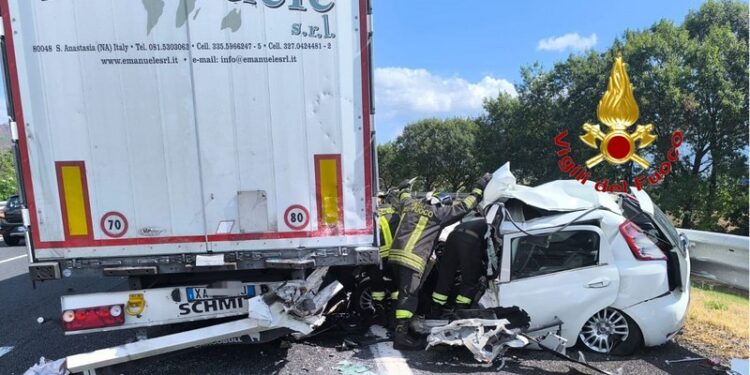 Auto sotto un tir a Nocera, muore 38enne napoletano. Donati gli organi