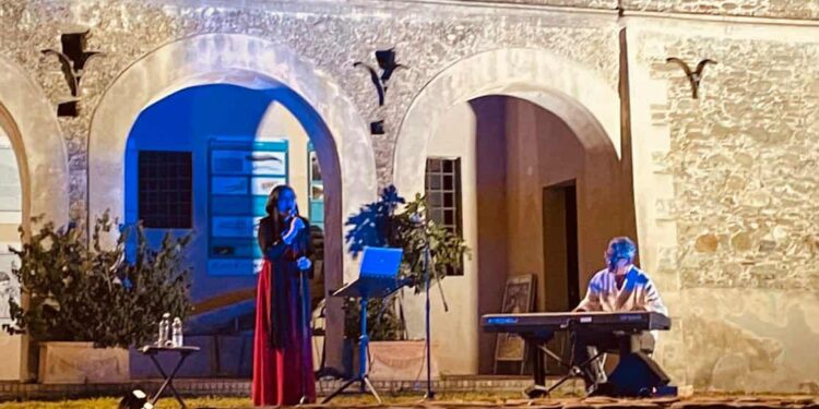 Pollica. Successo a Pioppi per “Donna Cuncè” con Piero Di Benedetto e Concetta De Rosa