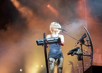 Bagno di folla a Sassano per Serena Brancale: emozioni e standing ovation in piazza Varco Notar Ercole