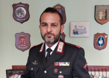 Eroico intervento sulla spiaggia di Agropoli: maresciallo dei Carabinieri, fuori servizio, salva una donna che stava annegando