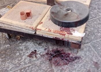 Salerno, rissa in centro storico: accoltellato alla gola, grave un 30enne marocchino