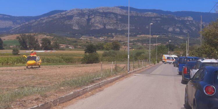 Incidente sul lavoro a Cicerale: operaio gravemente ustionato dopo un’esplosione in fabbrica di vernici