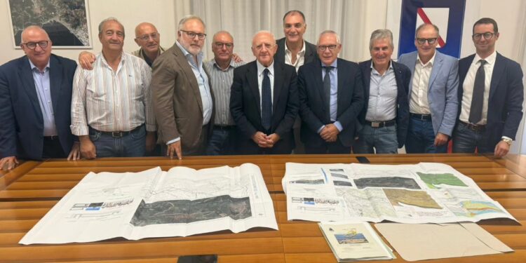 Strada “Serra del Corticato”: via libera dalla Regione Campania per l’ammodernamento. I sindaci ricevuti da De Luca