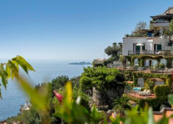 Sequestrata parte dell’Hotel Le Agavi di Positano: accuse di abusi edilizi e occupazione del demanio